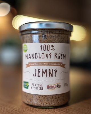 🌰 𝐌𝐚𝐧𝐝𝐥𝐞 – 𝐦𝐚𝐥é 𝐯ýž𝐢𝐯𝐧é 𝐳á𝐳𝐫𝐚𝐤𝐲! Hrsti mandlí denně stačí k posílení srdce, mozku i imunity. Jsou plné vitamínu E, hořčíku...